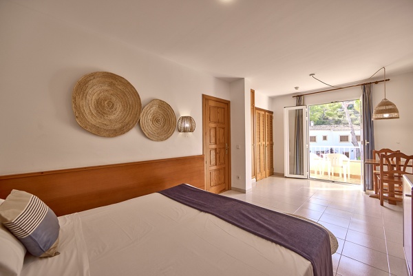 SIDE SEA VIEW STUDIO 